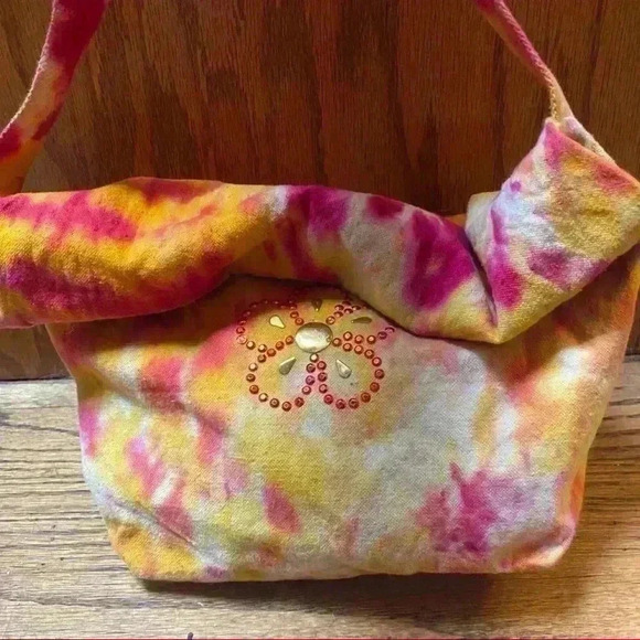 Handmade tie dye lunch bag - Picture 2 of 6